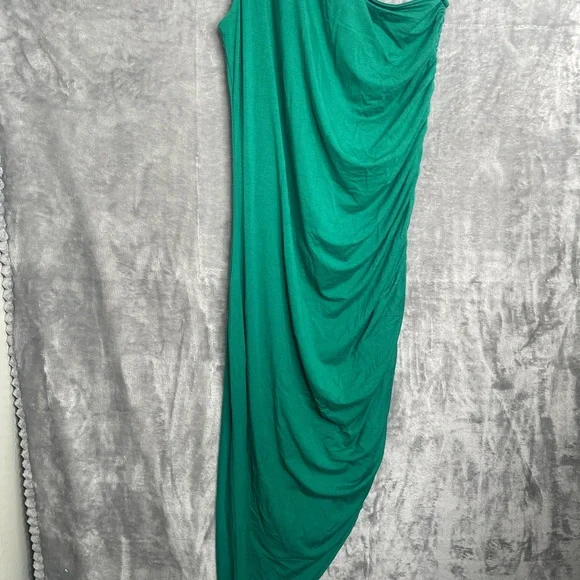 Brand new one sleeve ruffle dress - Picture 8 of 8